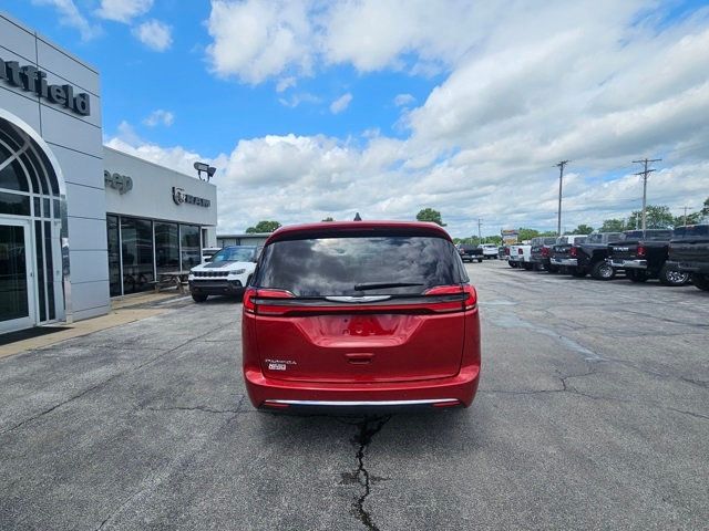 2025 Chrysler Pacifica Select FWD - 22868670 - 5