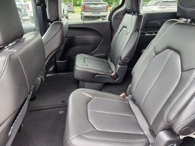 2025 Chrysler Pacifica Select FWD - 22886138 - 13