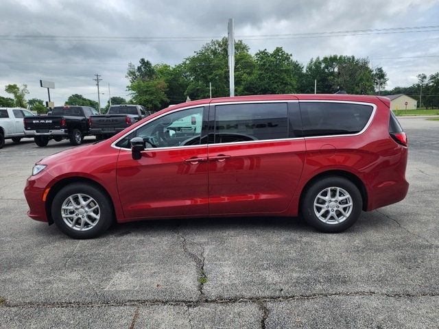 2025 Chrysler Pacifica Select FWD - 22886138 - 4