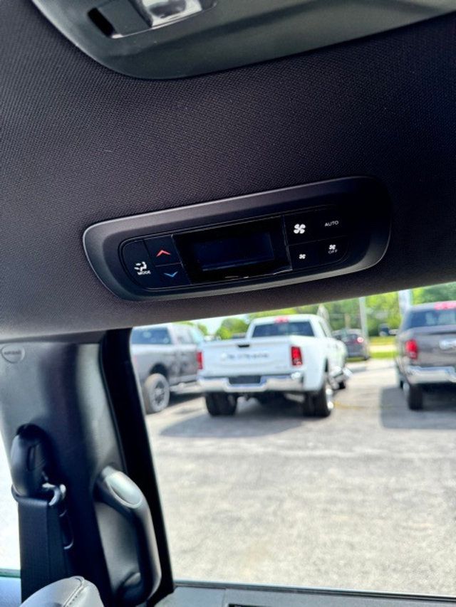 2025 Chrysler Pacifica Select FWD - 22889815 - 6