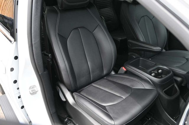 2025 Chrysler Voyager LX FWD - 22889200 - 15