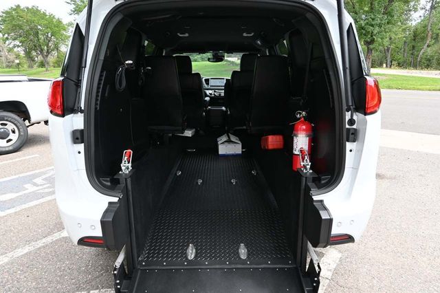 2025 Chrysler Voyager LX FWD - 22889200 - 18