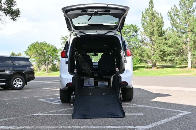 2025 Chrysler Voyager LX FWD - 22898107 - 16