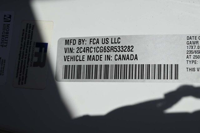 2025 Chrysler Voyager LX FWD - 22898107 - 30