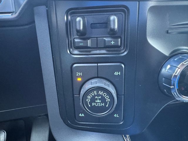 2025 Ford F-150 Lariat - 22789249 - 25