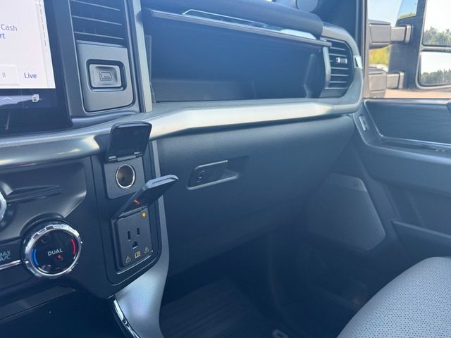 2025 Ford F-150 Lariat - 22789249 - 28