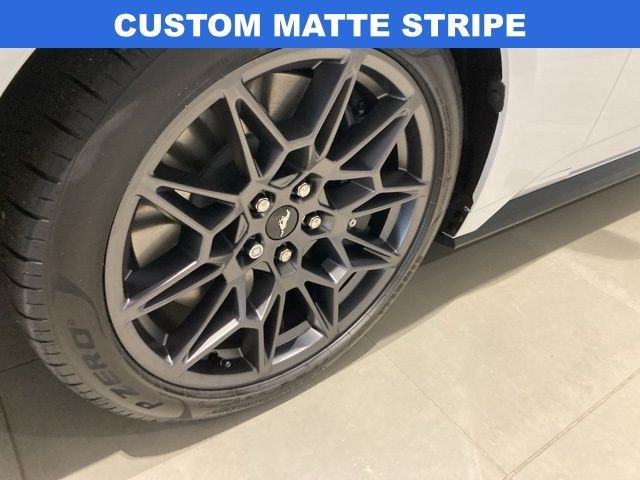 2025 Ford Mustang GT Fastback - 22897995 - 8