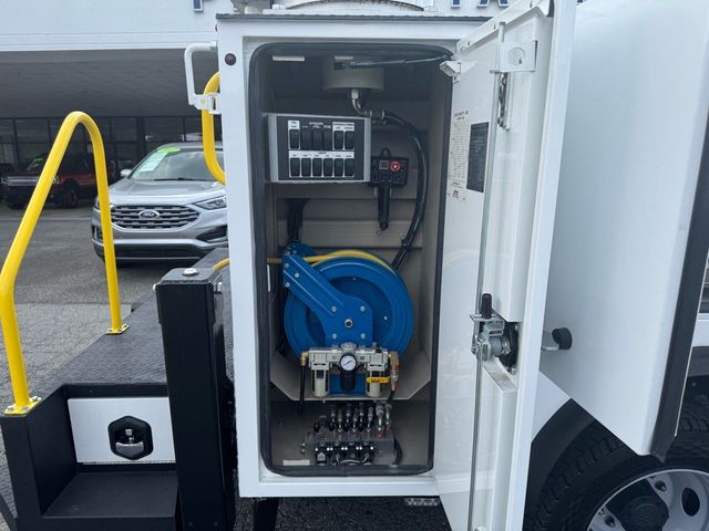 2025 Ford Super Duty F-550 DRW  - 22901274 - 13