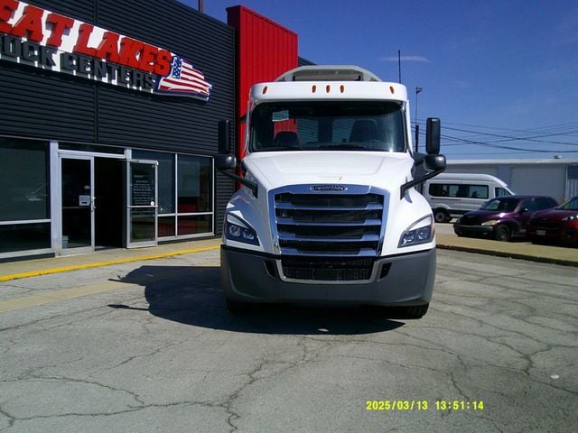 2025 Freightliner Cascadia PT126DC  - 22794257 - 1