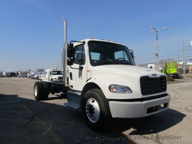 2025 Freightliner M2-106 CAB AND CHASSIS - 22795329 - 3