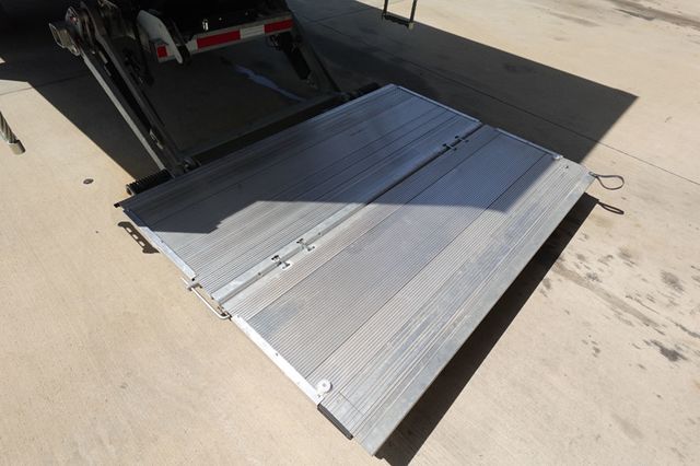 2025 HINO L6 (26ft Box with Lift Gate) - 22824752 - 9