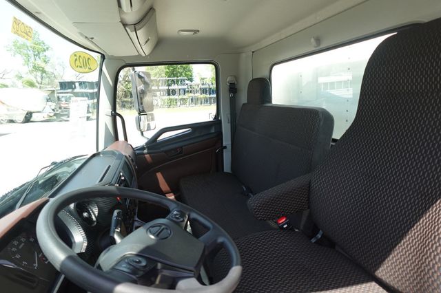 2025 HINO L6 (26ft Box with Lift Gate) - 22824752 - 25