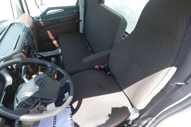 2025 HINO L6 (26ft Box with Lift Gate) - 22824752 - 26