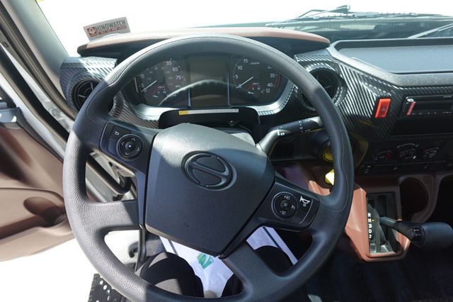 2025 HINO L6 (26ft Box with Lift Gate) - 22824752 - 27