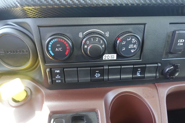 2025 HINO L6 (26ft Box with Lift Gate) - 22824752 - 32