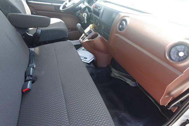 2025 HINO L6 (26ft Box with Lift Gate) - 22824752 - 36