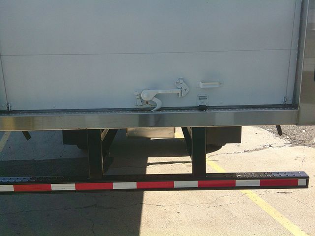 2025 Isuzu NPR DIESEL 2025 ISUZU REEFER 20' BOX TRUCK - 22932065 - 4