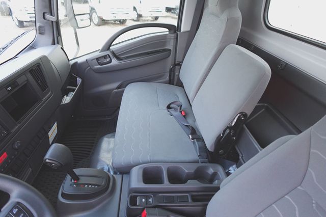 2025 Isuzu NPR HD (18ft Box w/ ICC Bumper) - 22718652 - 21