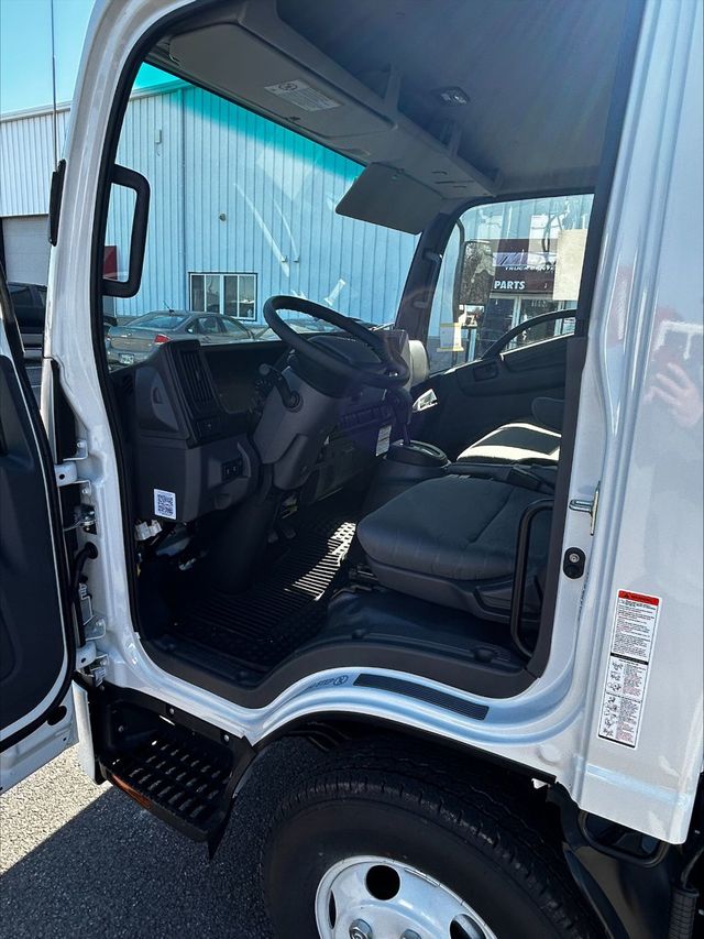 2025 Isuzu NPRHD  - 22818573 - 8