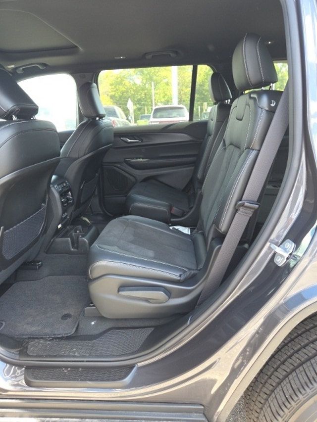 2025 Jeep Grand Cherokee L Altitude X 4x4 - 22897465 - 10