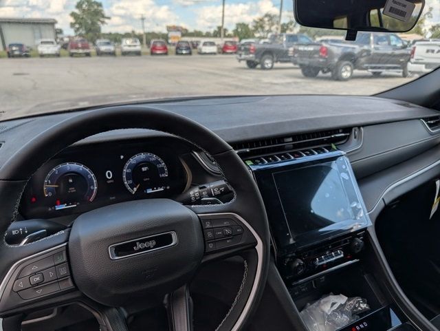 2025 Jeep Grand Cherokee L Altitude X 4x4 - 22914738 - 10