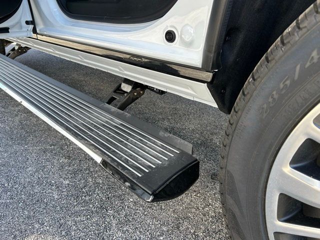 2025 Jeep Wagoneer Series II - 22925678 - 29