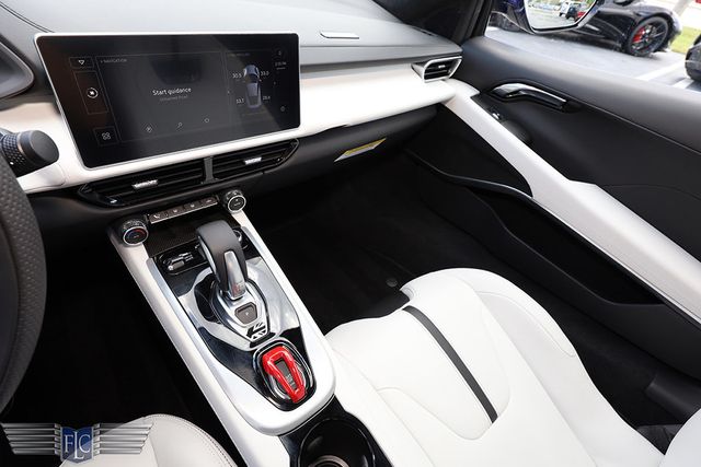 2025 Lotus Emira V6 Coupe - 22820137 - 18