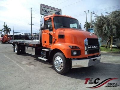 2025 Mack MD6