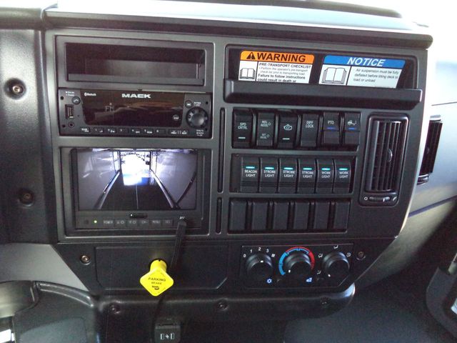 2025 Mack MD6 w/ Jerr-Dan 22ft Enclosed Shark TowBox Carrier Rollback - 22197267 - 54