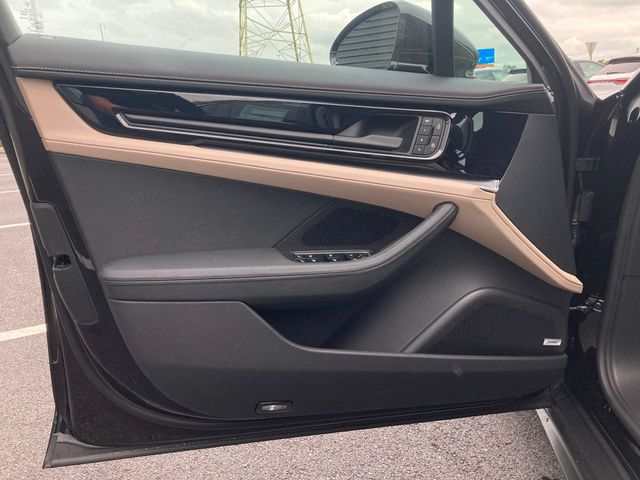 2025 Porsche Panamera 4 AWD - 22616394 - 19