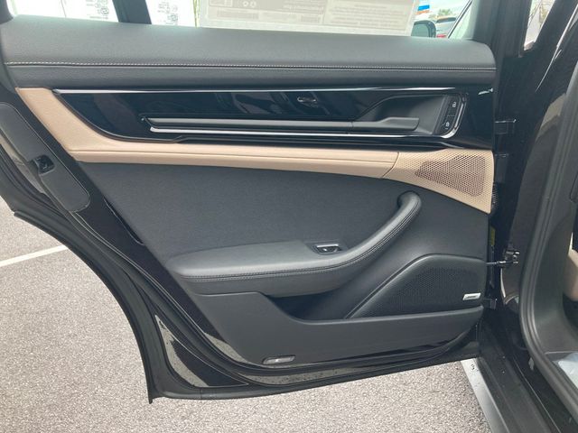 2025 Porsche Panamera 4 AWD - 22616394 - 24