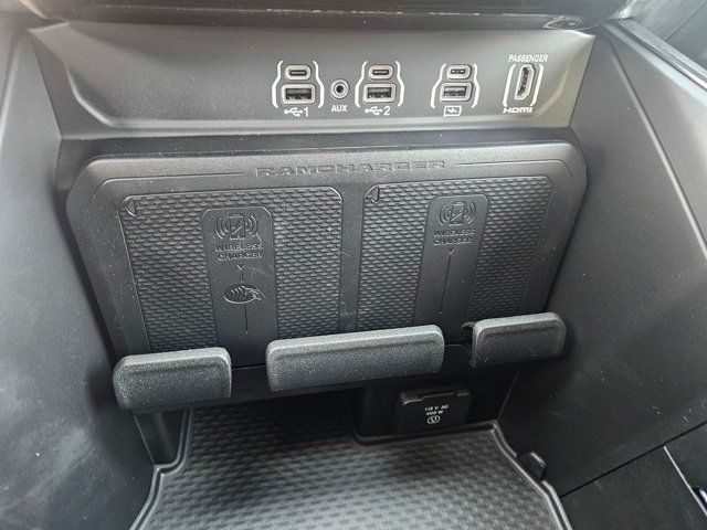 2025 Ram 1500 Laramie 4x4 Crew Cab 5'7" Box - 22809906 - 14