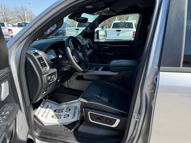 2025 Ram 1500 Laramie 4x4 Crew Cab 6'4" Box - 22777645 - 9