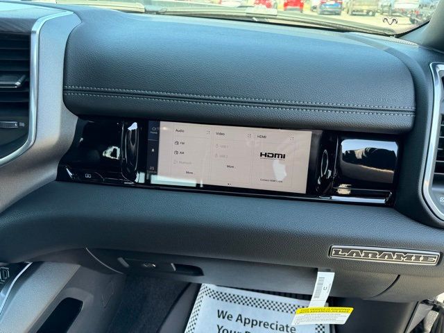 2025 Ram 1500 Laramie 4x4 Crew Cab 6'4" Box - 22777645 - 22