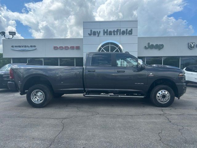 2025 Ram 3500 Laramie - 22832790 - 0