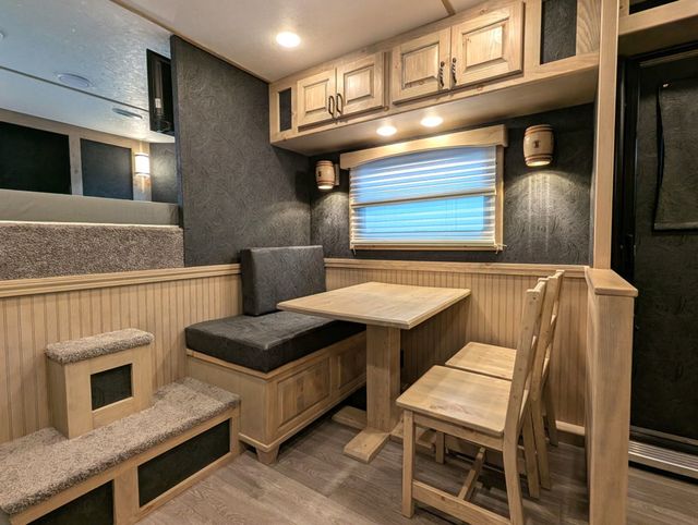 2025 Shadow 4 Horse Pro RawHide with 15' Living Quarters  - 22778940 - 12