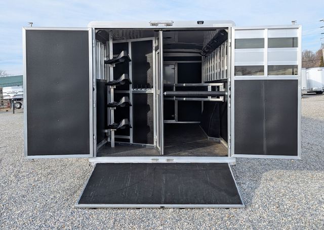 2025 Shadow 4 Horse Pro RawHide with 15' Living Quarters  - 22778940 - 5