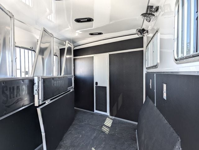 2025 Shadow 4 Horse Slant 10'6 Living Quarters SuperWide  - 22816038 - 9