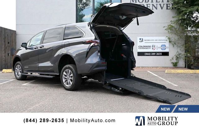 2025 Toyota Sienna LE FWD 8-Passenger - 22909619 - 0