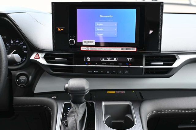 2025 Toyota Sienna LE FWD 8-Passenger - 22909619 - 21