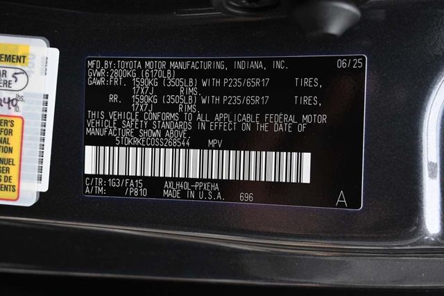 2025 Toyota Sienna LE FWD 8-Passenger - 22909619 - 28