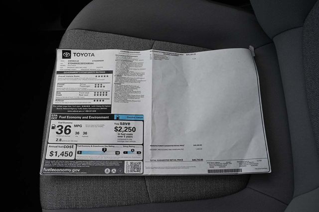 2025 Toyota Sienna LE FWD 8-Passenger - 22909619 - 33