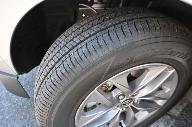 2025 Toyota Sienna LE FWD 8-Passenger - 22911143 - 10