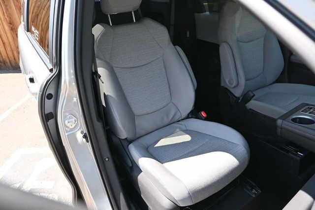 2025 Toyota Sienna LE FWD 8-Passenger - 22911143 - 15