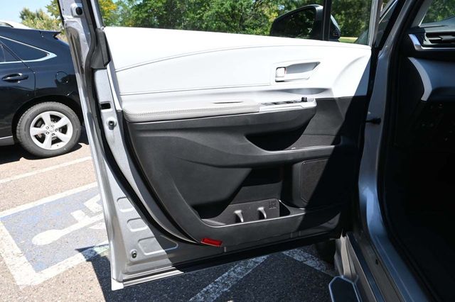 2025 Toyota Sienna LE FWD 8-Passenger - 22911143 - 27