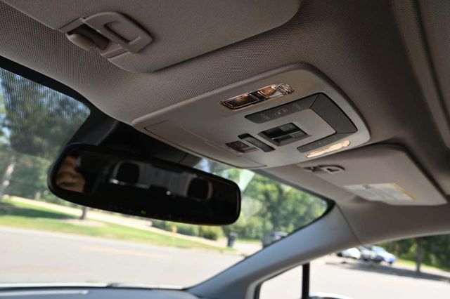 2025 Toyota Sienna LE FWD 8-Passenger - 22911143 - 29