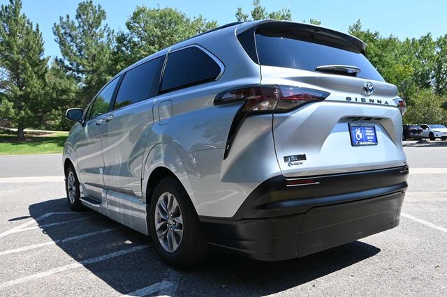 2025 Toyota Sienna LE FWD 8-Passenger - 22911143 - 7