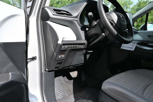 2025 Toyota Sienna LE FWD 8-Passenger - 22921911 - 26