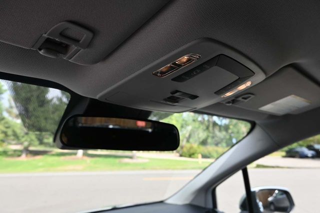 2025 Toyota Sienna LE FWD 8-Passenger - 22921911 - 27