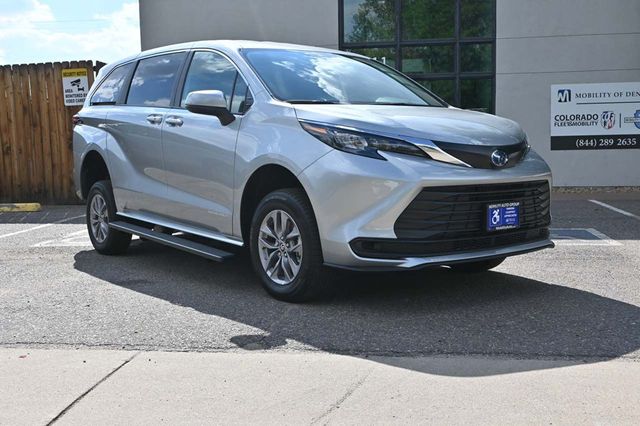 2025 Toyota Sienna LE FWD 8-Passenger - 22921911 - 2